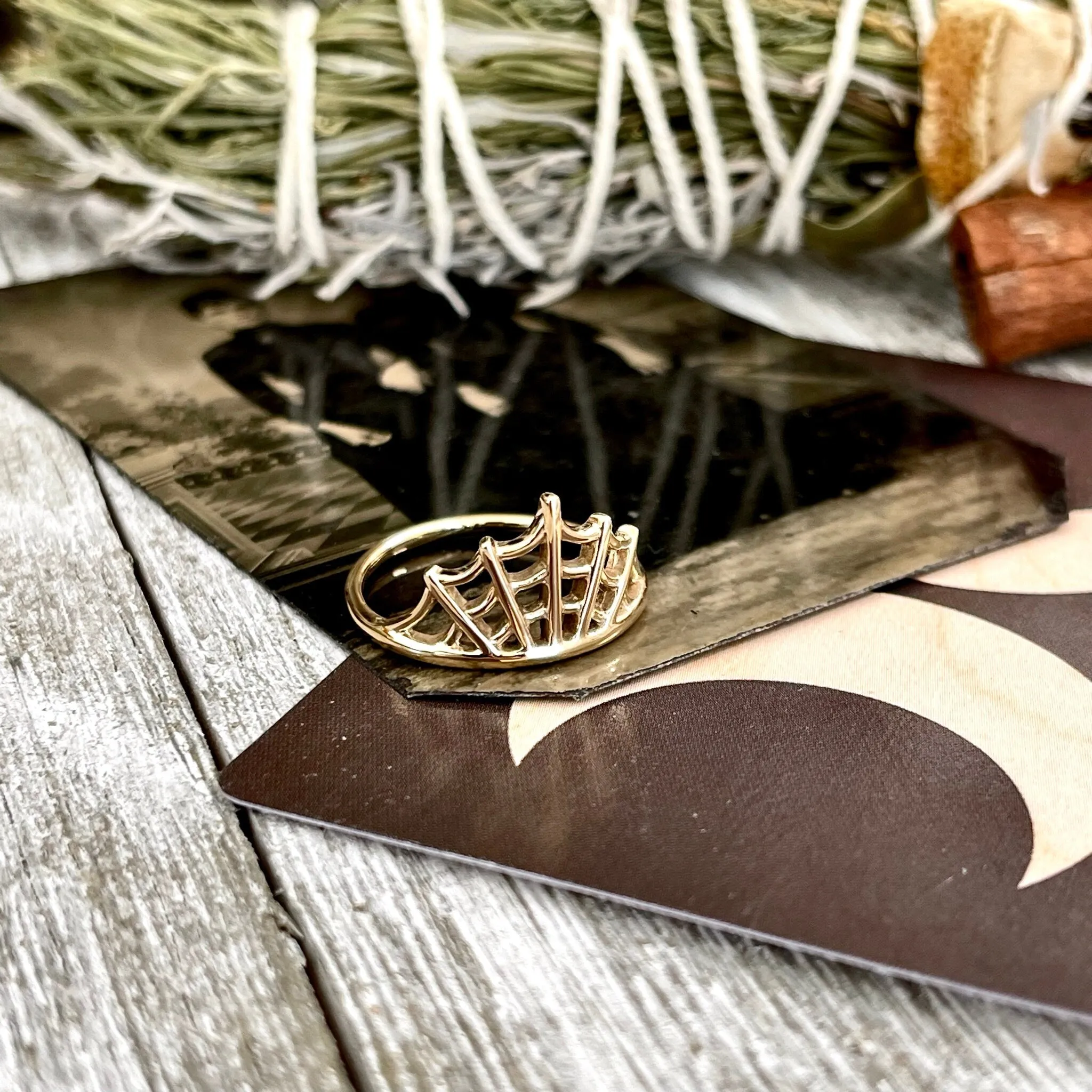 Spider Web Ring in Brass / Size 7 8 9