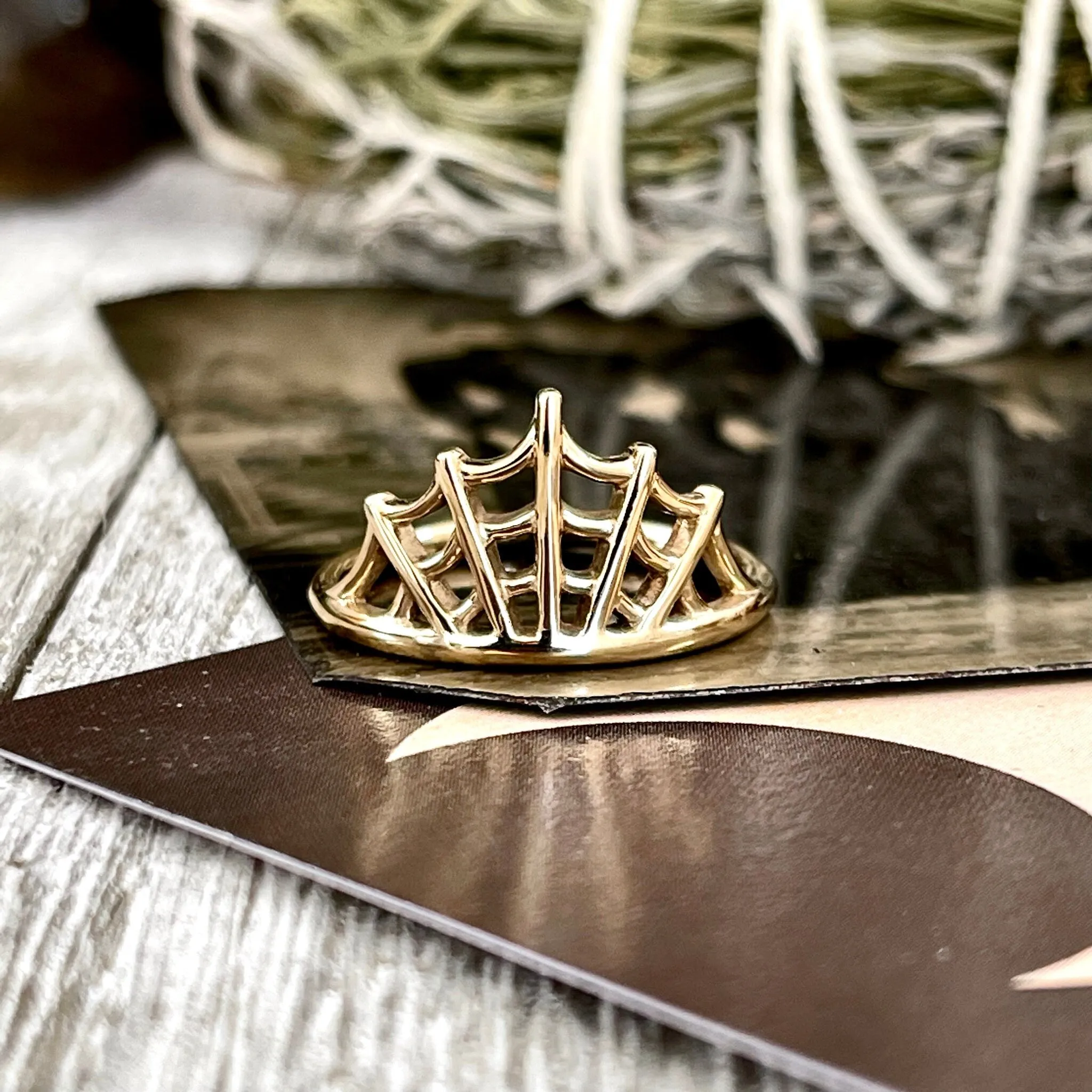 Spider Web Ring in Brass / Size 7 8 9